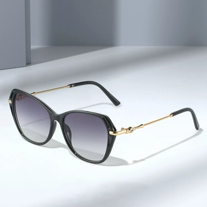 Lunettes De Soleil Cat Eye Femmes Monture Métal PC Verres Dégradés Protection UV400 Décor Strass Mode