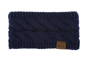 Vue détaillée du bandeau d'hiver bleu marine en tricot avec étiquette MOK