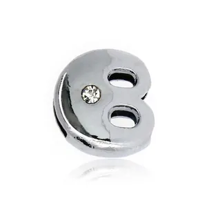Charm lettera B in argento lucido con strass per cinturini da polso da 8 mm