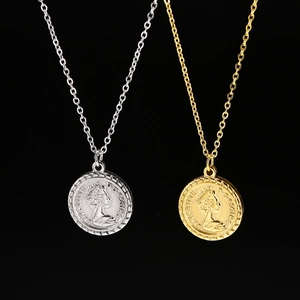 18K gold plated Elizabeth II coin pendant necklaces in gold and silver finish