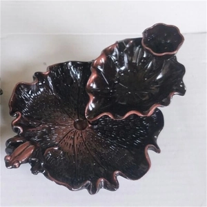 Bruciatore di incenso a riflusso in foglia di loto bronzo dal design estetico zen vintage