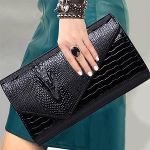 Women Crocodile Embossed PU Leather Envelope Clutch Bag With 3D Animal Head Decor Removable Chain Strap For Party Evening