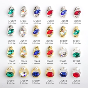 Charm's pour ongles en alliage avec cristaux K9 et perles de formes et couleurs variées