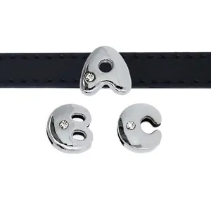 Ciondoli scorrevoli 8mm lettere A-B-C argentate con strass per bracciali in pelle fai-da-te