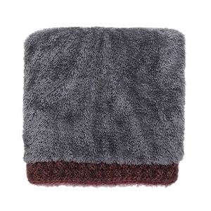 Warme Mohair-Mütze für ältere Damen mit grauem Plüsch und Jacquard-Strand am Rand