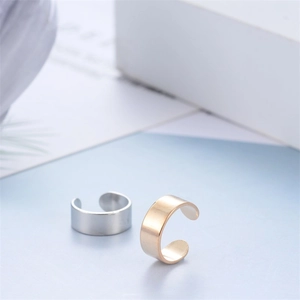 Minimalist U-shaped ear cuffs in gold and silver finish for non-pierced ears