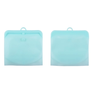 Detail of light blue silicone food storage bag showing 500ml capacity scale and hanging loop