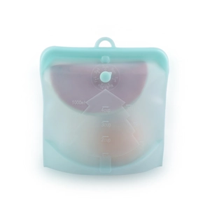Detail showing 1000ml scale and date record dial on reusable silicone food bag