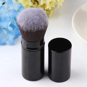 Tragbarer ausziehbarer Make-up-Pinsel mit schwarzer Hülle und lila dichten Borsten