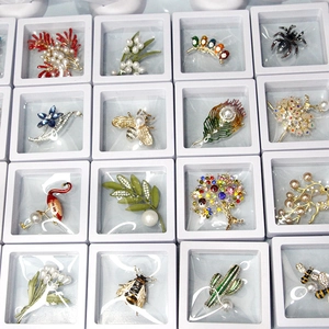 Elegant Alloy Artificial Pearl Rhinestone Brooch Pin Animal Plant Floral Designs Vintage Korean Style Fashion Accessory For Women Gifts