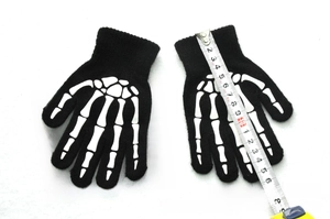 Measuring winter knit gloves with luminous skeleton bone print for kids, about 18cm long