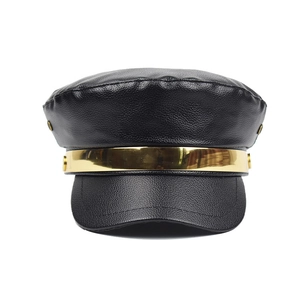 Cappello militare in pelle PU nera con fascia in metallo dorato e rivetti laterali