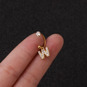 Piercing de nombril doré en acier inoxydable avec pendentif lettre W serti de zircon