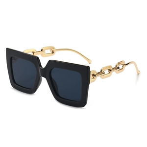 Lunettes De Soleil Carrées Surdimensionnées Mode Monture PC Temples En Chaîne Métallique Dorée Protection UV Pour Femmes