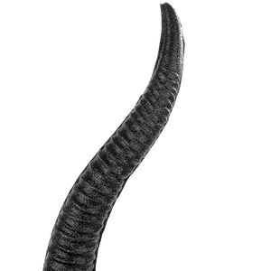 Détail de cornes de démon noires avec texture en spirale pour accessoire de cosplay