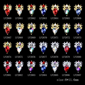 Charmants bijoux d'ongles élan de Noël avec cristaux colorés et base en alliage de renne