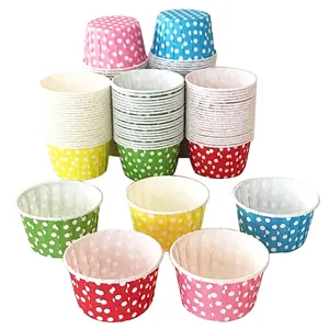 Pirottini per muffin colorati a pois in carta disponibili in cinque colori vivaci