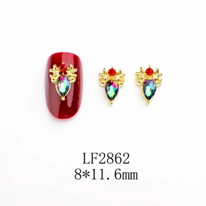 Détails des bijoux d'ongles élan dorés avec strass rouges, taille 8x11,6 mm