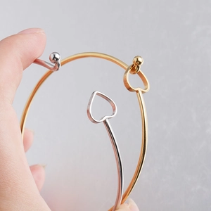 Minimalist 2mm stainless steel open bracelets with hollow heart charms in gold and silver