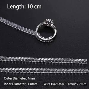 Vue macro de l'ajusteur de bague spirale transparent de 10cm avec diamètre de 4mm