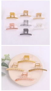 Minimalistische geometrische Haarklammern aus Metall in Gold, Silber und Grau