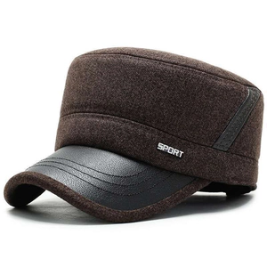 Casquette plate d'hiver en laine marron avec visière en cuir et cache-oreilles réglables
