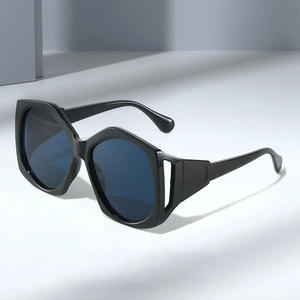 Oversized Geometric Sunglasses UV400 Protection PC Frame Hollow Out Temples Trendy Urban Eyewear For Women Men