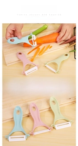 Three-piece ceramic Y-peeler set in pink blue and green for peeling fruits and vegetables
