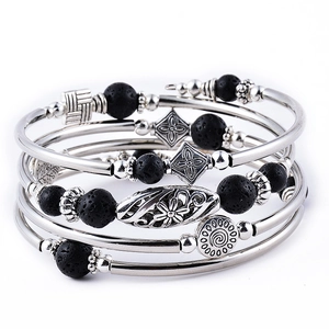 Böhmisches mehrlagiges Wickelarmband mit schwarzen Lavaperlen und Silberverzierungen