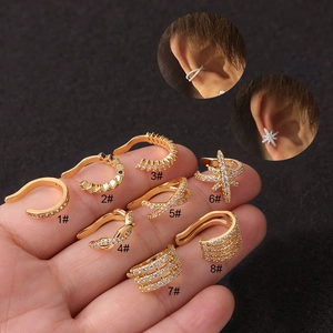 Lot de 8 boucles d'oreilles ear cuffs dorées avec zircon et designs variés en forme de U