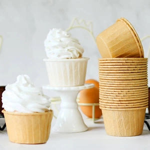 Natural brown greaseproof paper muffin liners with rolled edges for cupcakes baking