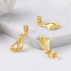 Gold Plated Copper Hand Shape Charm Pendant With Clear Zircon For DIY Jewelry Making Necklace Bracelet Accessory Fashion