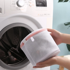 Thickened cylinder mesh laundry bag with pink zipper for delicate bra and underwear protection