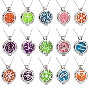 Hollow Out Aromatherapy Diffuser Locket Necklace Alloy Glow In The Dark Pendant Jewelry Women Felt Pads