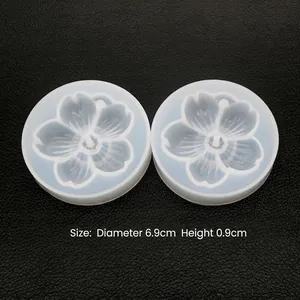 Due stampi in silicone a fiore di ciliegio per ciondoli in resina da 6,9 cm di diametro