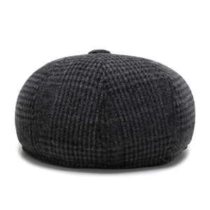 Casquette d'hiver pour homme avec motif à carreaux gris foncé et protection des oreilles