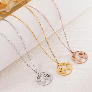Weltkarten-Halskette in Silber, Gold und Roségold aus Edelstahl 18 Karat vergoldet