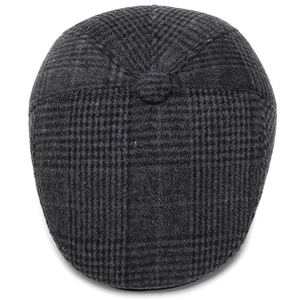 Béret gris foncé à carreaux pour homme en laine chaude pour l'hiver sur fond blanc