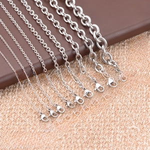Detail of round box snake chains in nine widths from 1.2mm to 8.0mm with lobster clasps