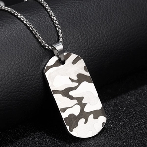 Collier plaque militaire camouflage hip hop avec pendentif en acier titane sur cuir