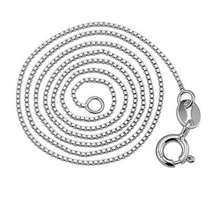 Macro detail of high-polished S925 silver box chain with classic link craftsmanship