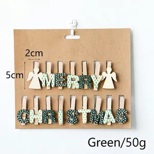 Pinces de Noël en bois avec anges blancs et lettres vertes Merry Christmas sur carton