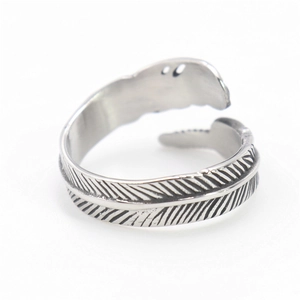Retro stainless steel feather open ring with detailed engraving for men and women