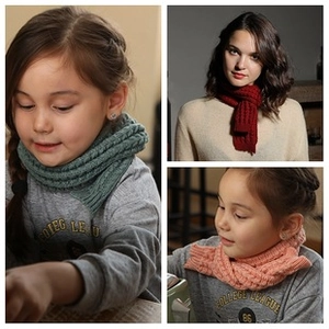 Chunky knit scarves for women and kids in vibrant green, red, and pink colors