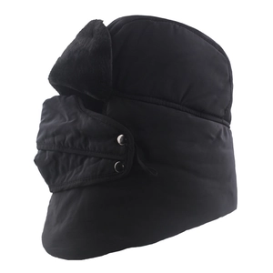 Colbacco invernale nero con maschera antivento e spessa fodera in ecopelliccia calda