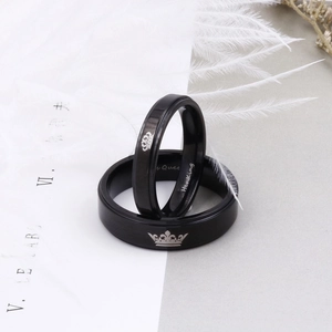 Bagues King et Queen noires polies en acier titane pour couples avec couronne