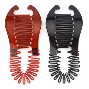Set of 2 professional hair styling combs in amber and black for hair styling
