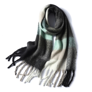 Écharpe d'hiver épaisse imitation cachemire à rayures dégradées noir-beige-vert et à franges