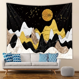 Arazzo da parete astratto con montagne e luna dorata per decorazione domestica moderna