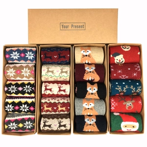 20-pair Christmas wool socks gift box featuring reindeer and snowflake patterns